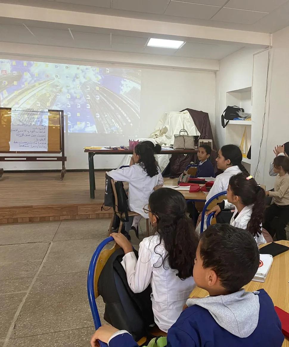 Enfants dans une salle de classe